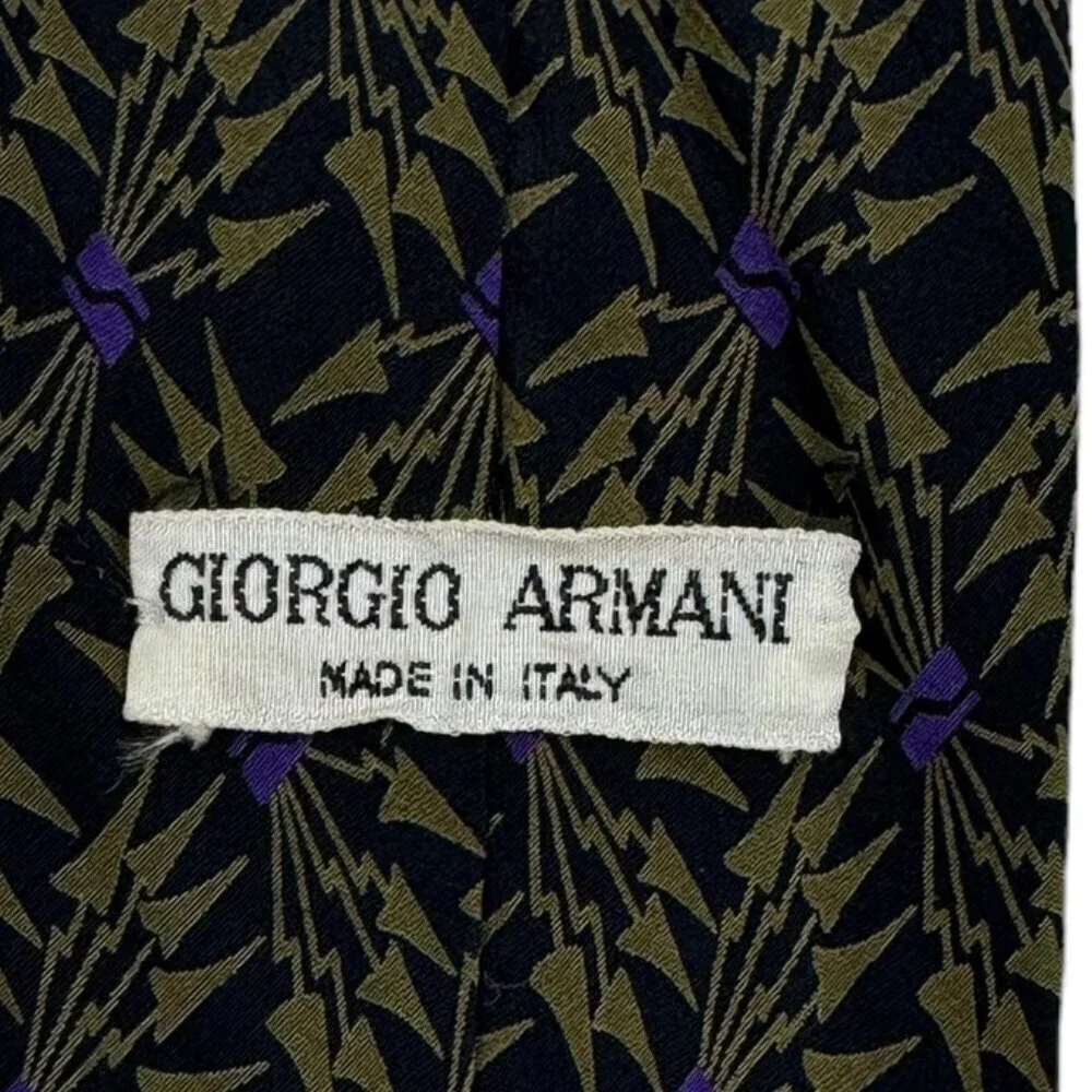 Giorgio Armani Vintage 100% Silk Artsy/Abstract Tie
